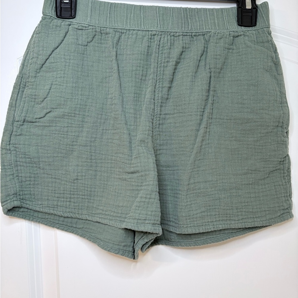 Universal Thread High Waist Green Shorts